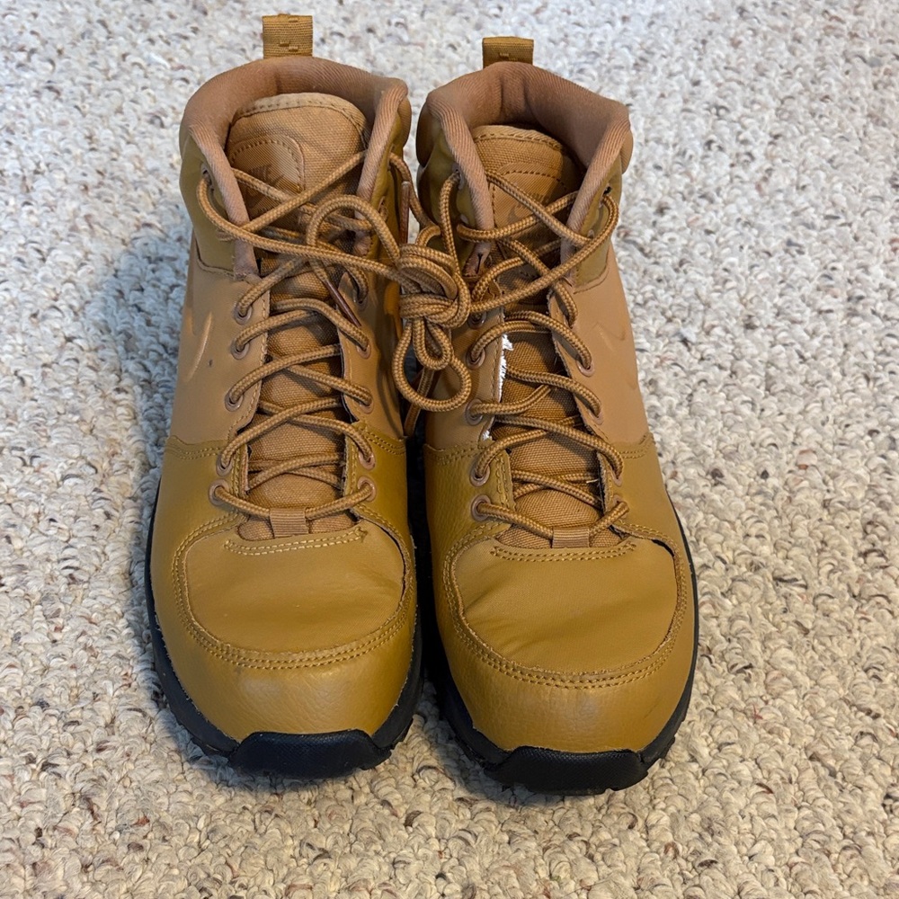 Nike Kids Brown Lace-Up Boots